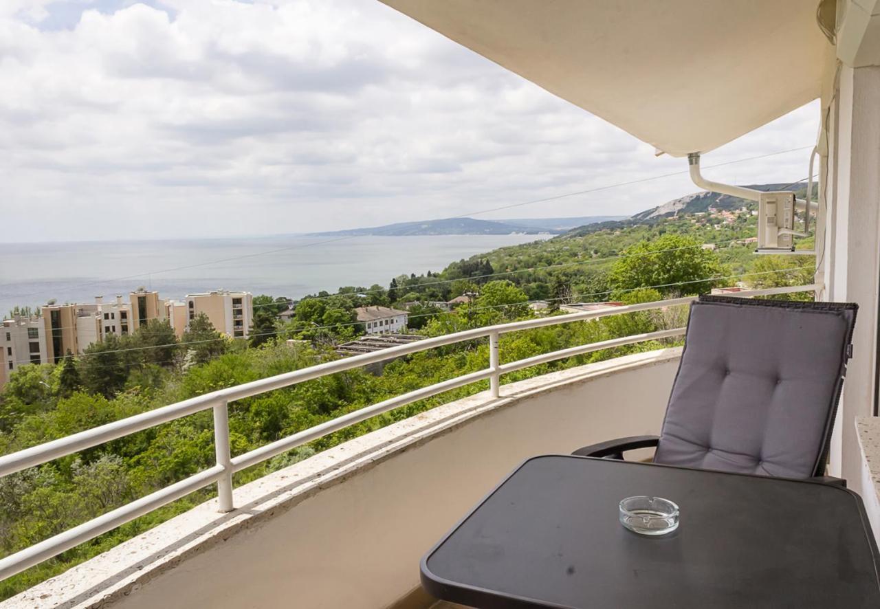 Апартаменты Two Identical Designer 2Bd Flats With Sea View In Balchik By Flat Mаnager Экстерьер фото